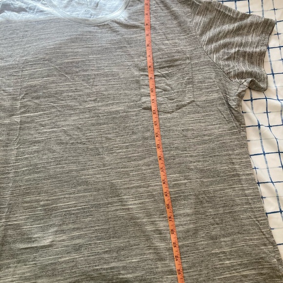 Men’s Grey Mossimo Pocket Tee - Picture 4 of 4
